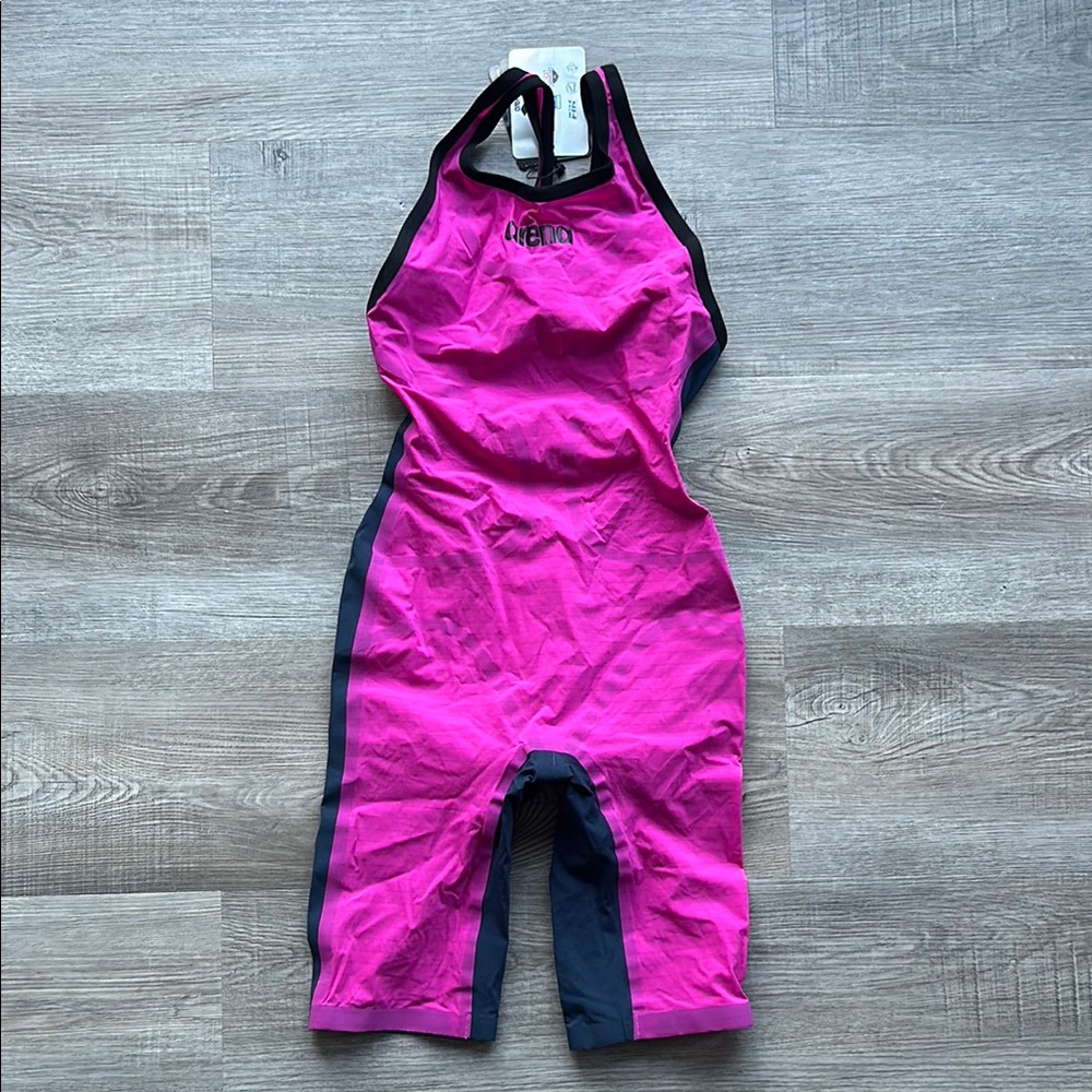 Arena Carbon Air Tech Suit-NWT, size 24!